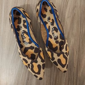 Rothy's big cat pointed flats